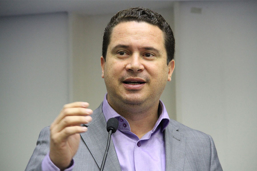 Eduardo Toledo