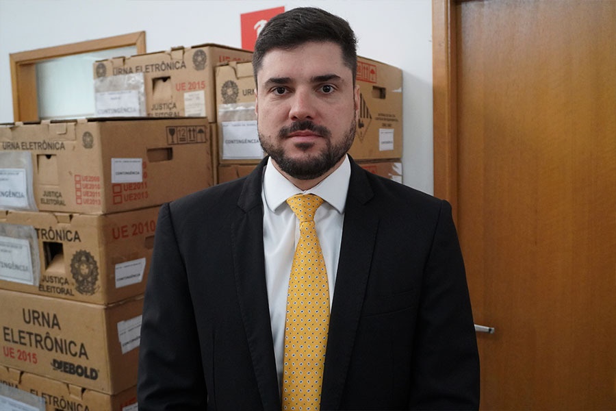 Eduardo Toledo