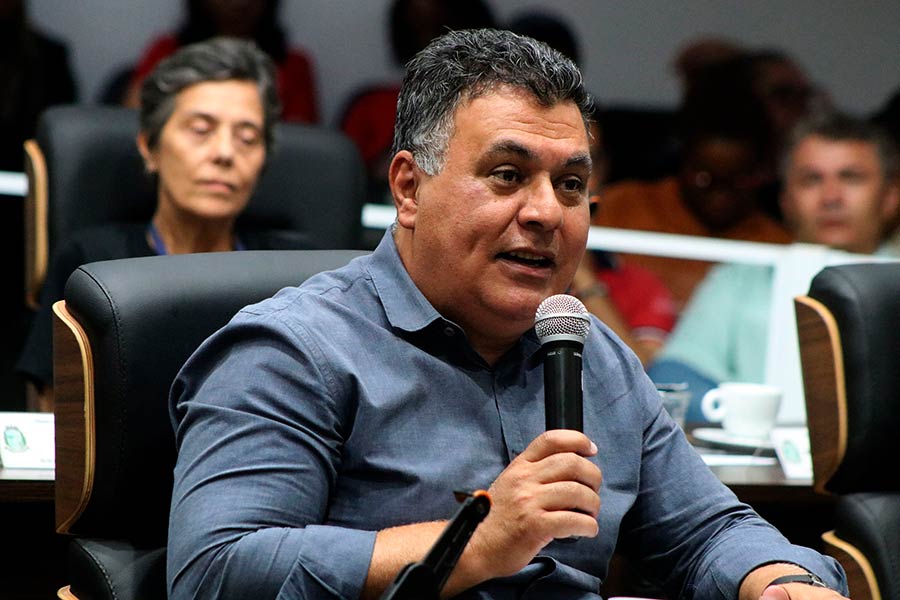 Eduardo Toledo